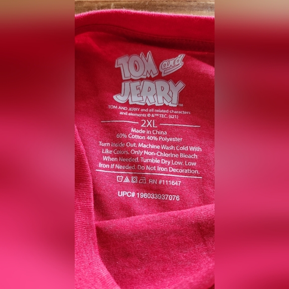 NWOT Tom and Jerry Men's Officially Licensed Distressed Graphic Print T-Shirt 2X - Picture 4 of 8